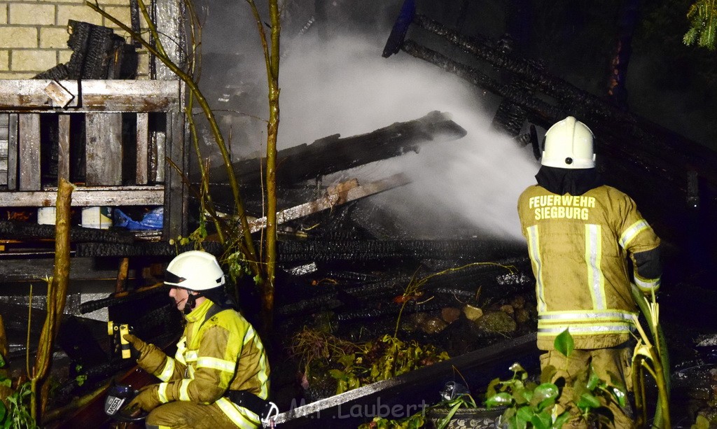 Grossfeuer Einfamilienhaus Siegburg Muehlengrabenstr P0220.JPG - Miklos Laubert